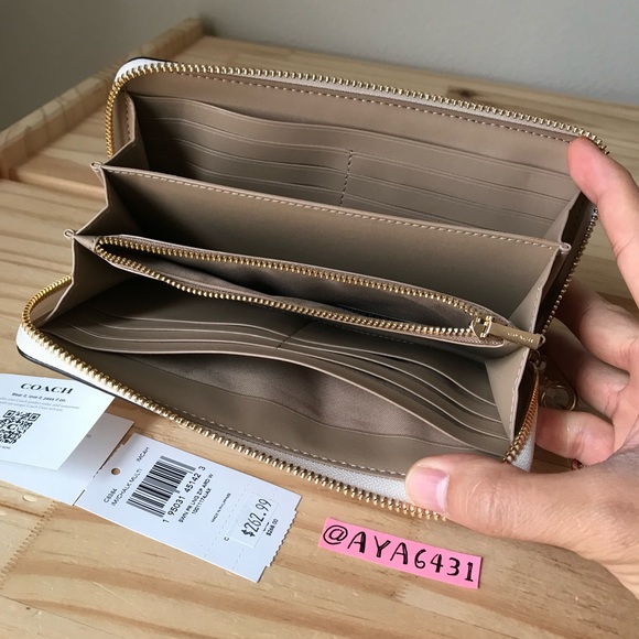 Coach wallet🎈🎈 - Picture 5 of 8